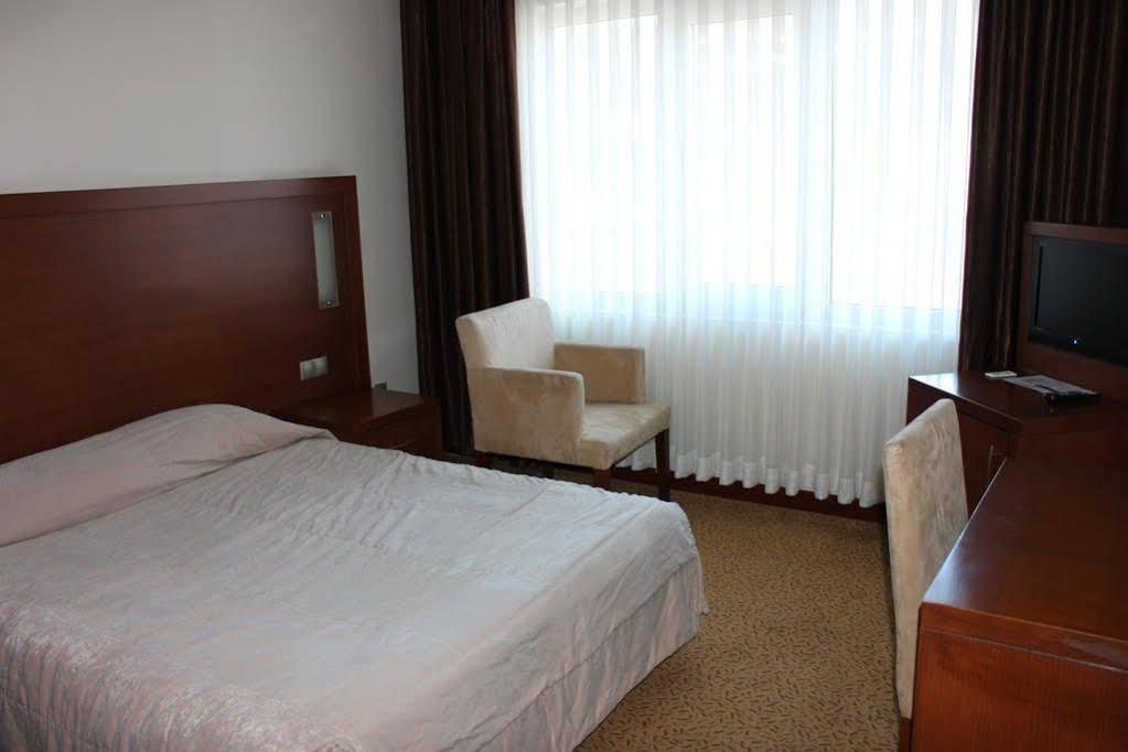 Paluri Hotel Hopa Buitenkant foto